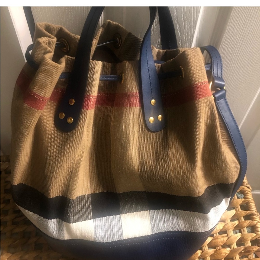 Burberry Mega Check Tassel Heston Tote - Picture 2 of 9